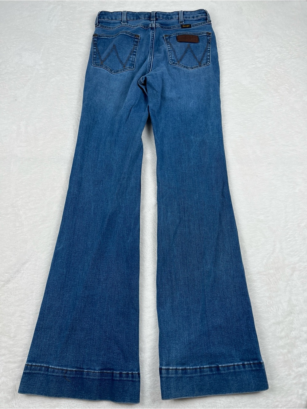 Wrangler Retro High Rise Trouser Flare Jeans Medium Wash 27x36 - Picture 3 of 4